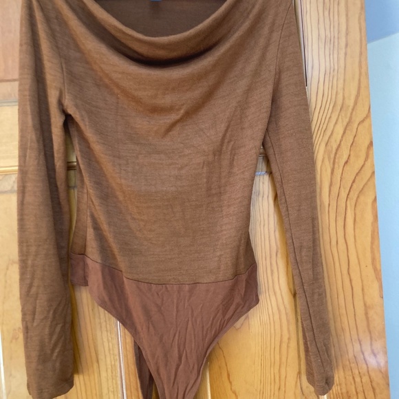 NWOT Banana Republic thong bodysuit with scoop neck - Picture 5 of 7